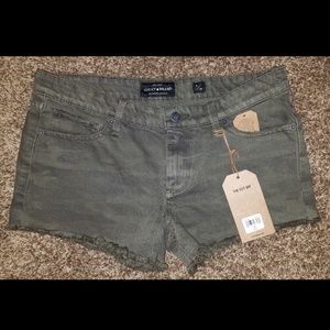 Lucky Brand Cutoff Shorts --Size 6/28 (never worn)